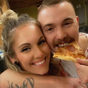 Meet your Posher, Adrienne